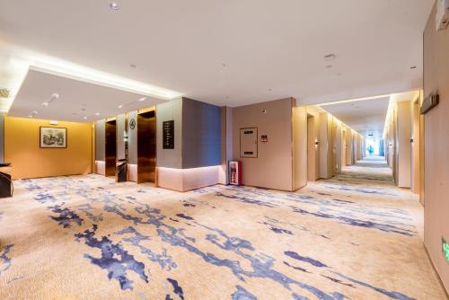 Imagen general del Hotel Mehood Elegant - Guangzhou Baiyun Airport Huadu Cultural Tourism City Branch. Foto 14