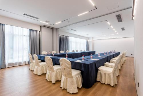 Imagen general del Hotel Mehood Elegant - Guangzhou Baiyun Airport Huadu Cultural Tourism City Branch. Foto 16