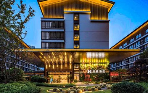 Imagen general del Hotel Mehood Theater, Yangshuo Ubud Town. Foto 1
