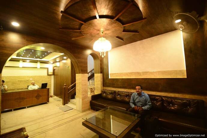 Imagen general del Hotel Mehra Inn. Foto 4