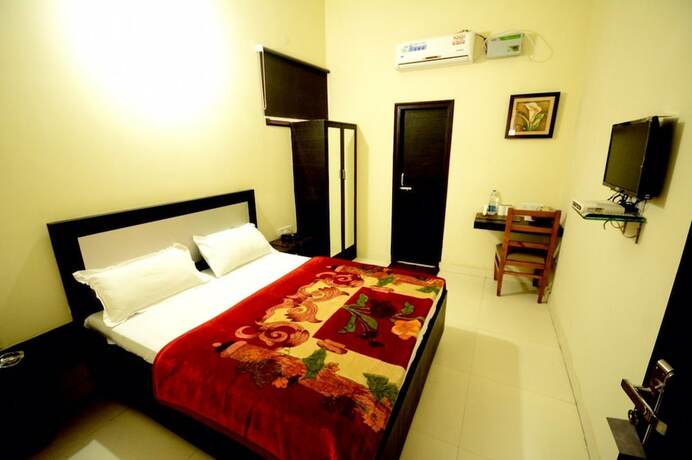 Imagen general del Hotel Mehra Inn. Foto 9