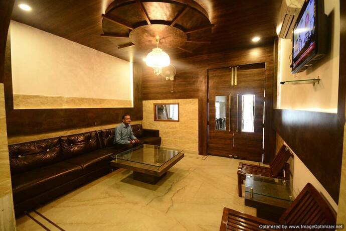 Imagen general del Hotel Mehra Inn. Foto 12