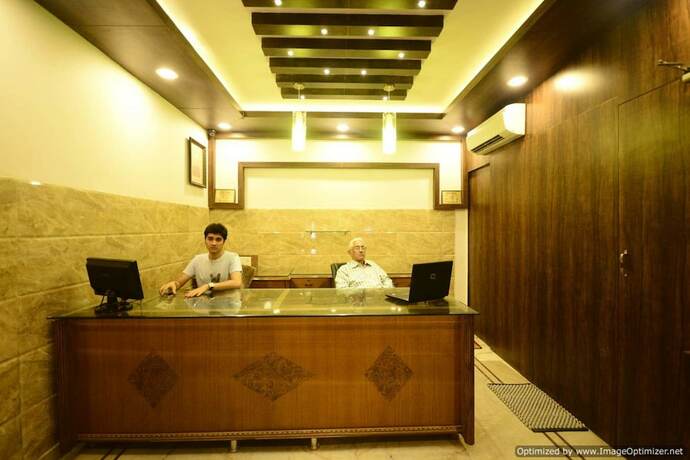 Imagen general del Hotel Mehra Inn. Foto 13