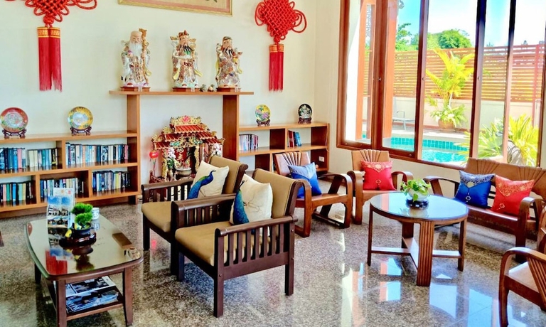 Imagen de los interiores del Hotel Mei Zhou Phuket. Foto 19