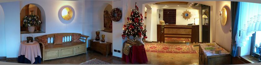 Imagen de los interiores del Hotel Meida. Foto 16