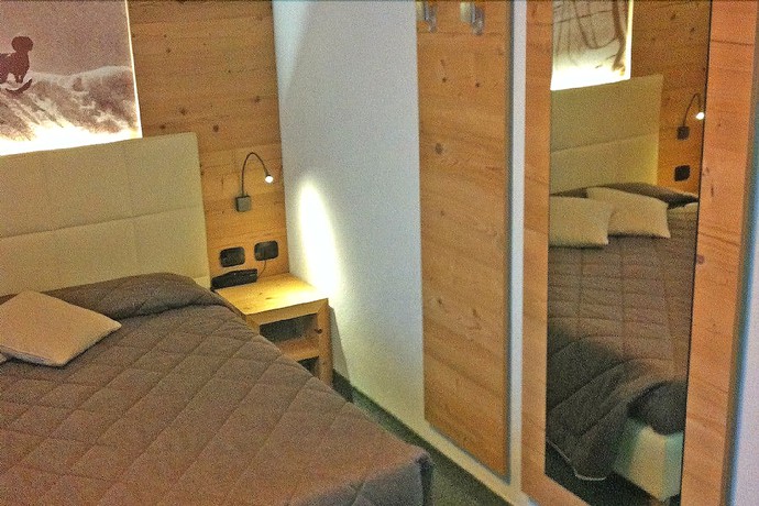 Imagen de la habitación del Hotel Meida. Foto 14