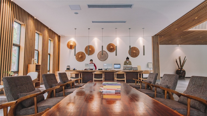 Imagen de los interiores del Hotel Meijie Mountain Hotspring Resort. Foto 19