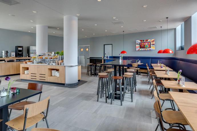 Imagen del bar/restaurante del Hotel Meininger Amsterdam Amstel. Foto 3