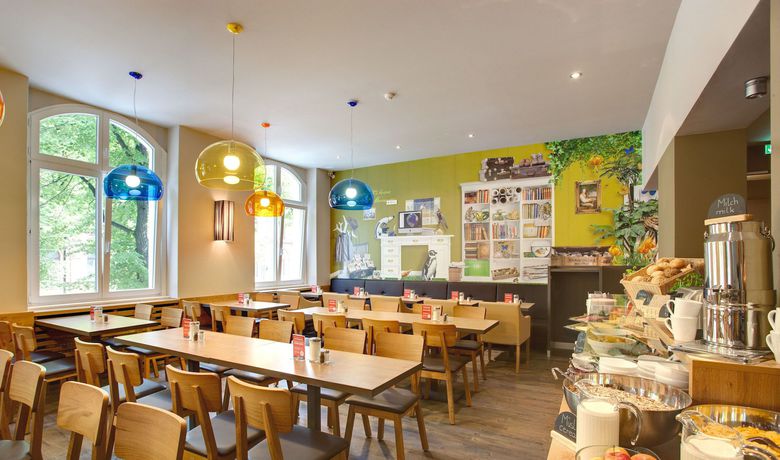 Imagen del bar/restaurante del Hotel Meininger Berlin East Side Gallery. Foto 5