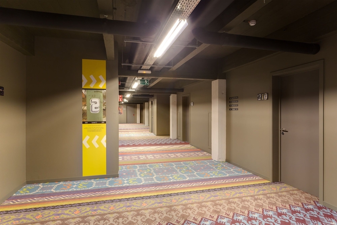 Imagen de los interiores del Hotel Meininger Brussels City Center. Foto 15