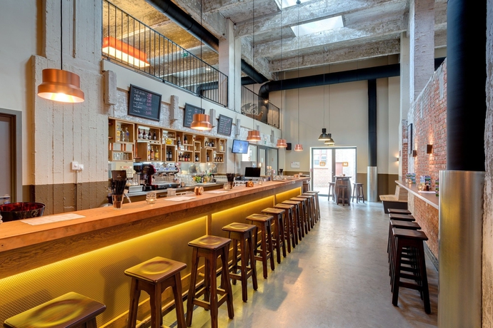 Imagen del bar/restaurante del Hotel Meininger Brussels City Center. Foto 2