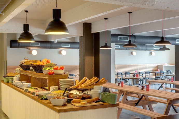 Imagen del bar/restaurante del Hotel Meininger Brussels City Center. Foto 3