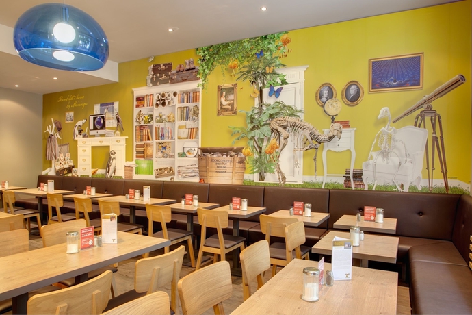 Imagen del bar/restaurante del Hotel Meininger Hotel Berlin Mitte Humboldthaus. Foto 5