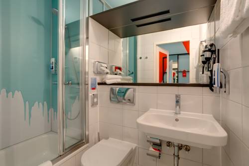 Imagen de la habitación del Hotel Meininger Leipzig Hauptbahnhof. Foto 16