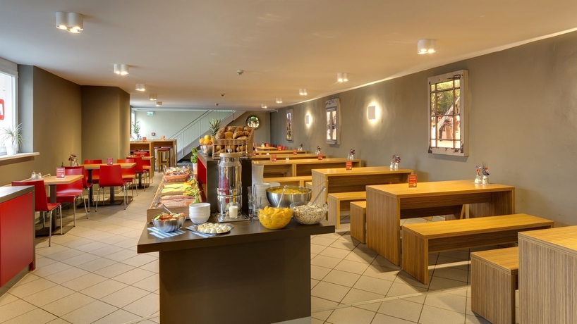 Imagen del bar/restaurante del Hotel Meininger München City Center. Foto 3