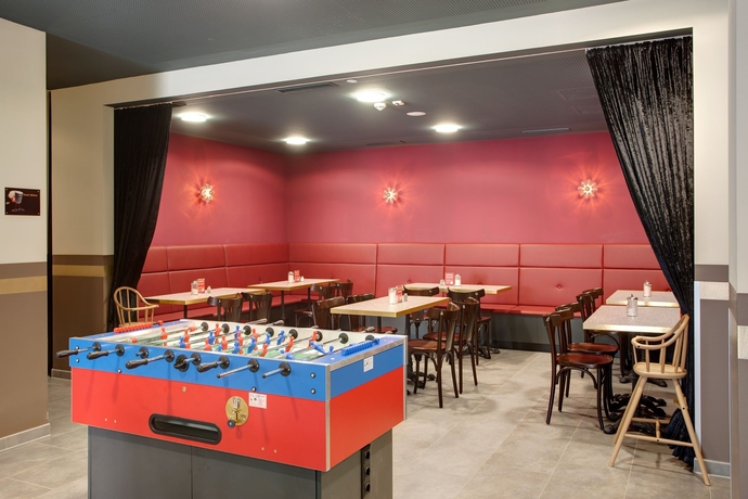 Imagen de los interiores del Hotel Meininger Salzburg City Center. Foto 13