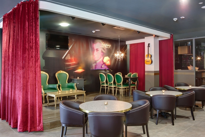 Imagen de los interiores del Hotel Meininger Salzburg City Center. Foto 16