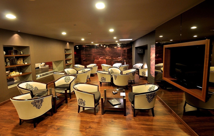 Imagen del bar/restaurante del Hotel Meira. Foto 3