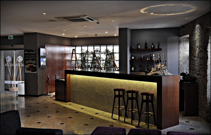 Imagen de los interiores del Hotel Meira. Foto 13