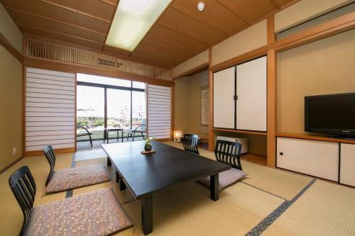 Imagen de la habitación del Hotel Meitetsu Inuyama. Foto 10