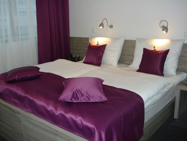 Imagen de la habitación del Hotel Meksiko. Foto 3