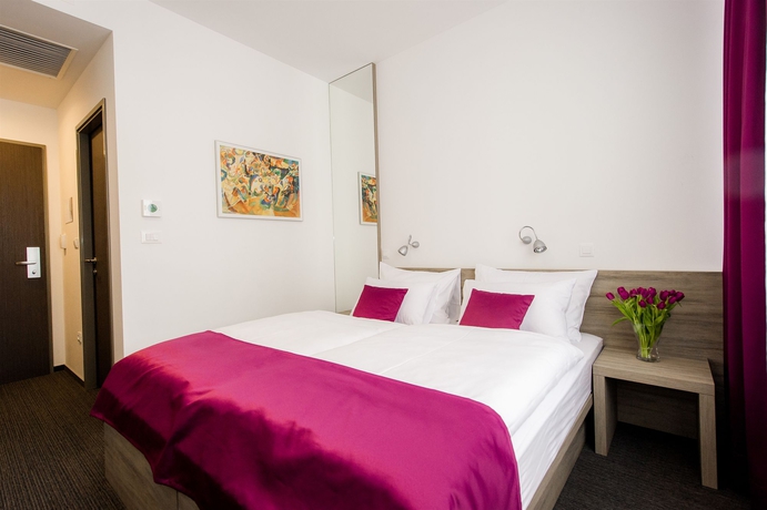 Imagen de la habitación del Hotel Meksiko. Foto 6