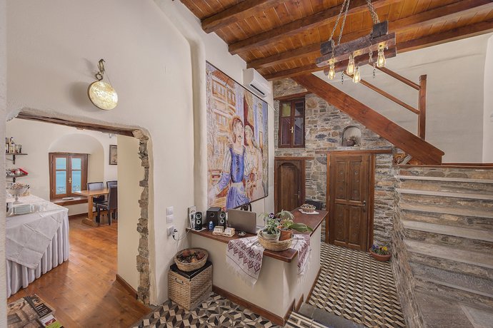Imagen de los interiores del Hotel Melanthi Traditional. Foto 18