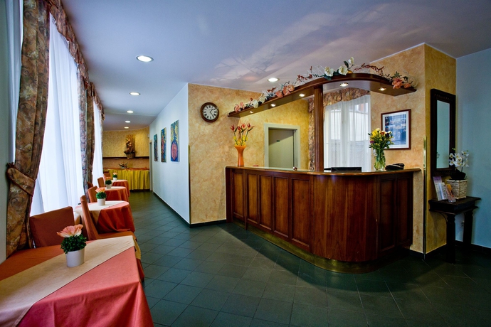 Imagen de los interiores del Hotel Melantrich. Foto 11