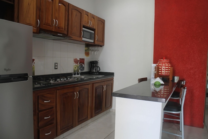 Imagen de la habitación del Hotel Melaque Paradise. Foto 9