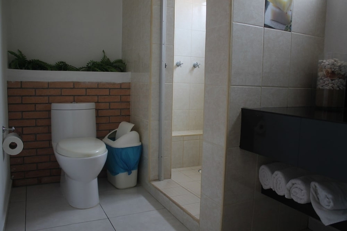 Imagen de la habitación del Hotel Melaque Paradise. Foto 13