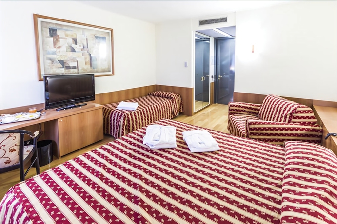 Imagen de la habitación del Hotel Melas. Foto 8