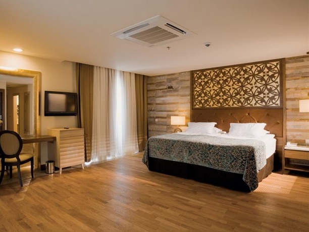 Imagen general del Hotel Melas Lara. Foto 7