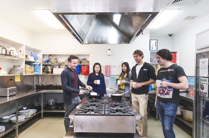 Imagen de los interiores del Hotel Melbourne City Backpackers. Foto 11