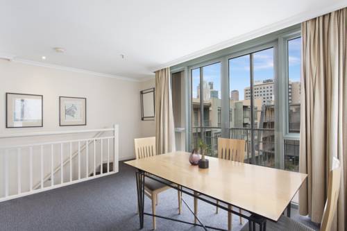 Imagen de la habitación del Hotel Melbourne Metropole Central. Foto 1