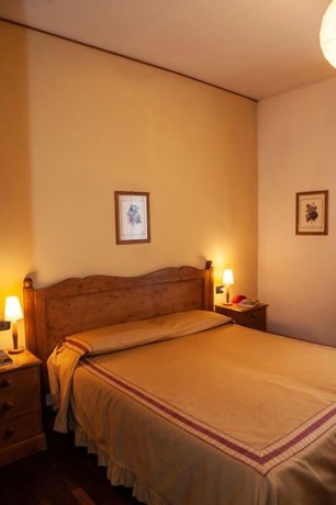 Imagen de la habitación del Hotel Melecchi. Foto 13
