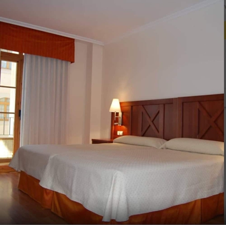 Imagen de la habitación del Hotel Meleiros. Foto 16