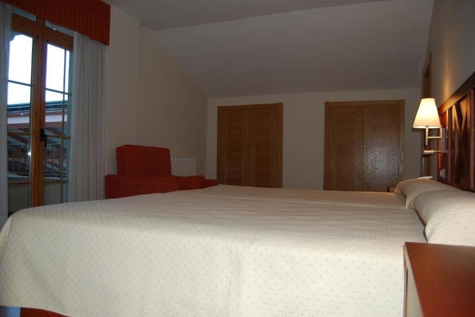 Imagen de la habitación del Hotel Meleiros. Foto 17