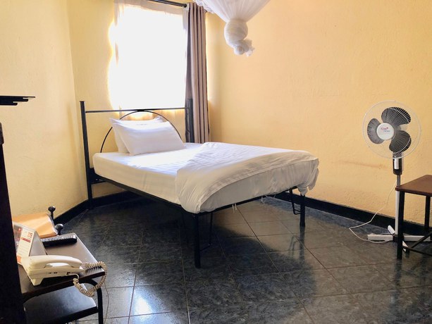 Imagen de la habitación del Hotel Meley Impala. Foto 6