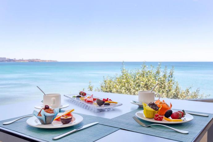 Imagen del bar/restaurante del Hotel Melia Alicante. Foto 7