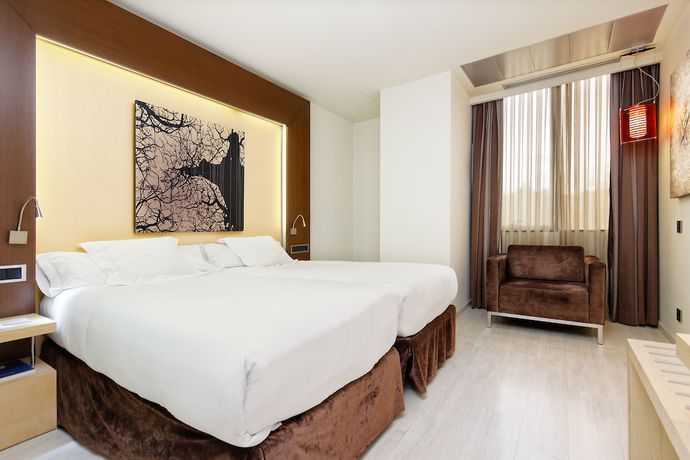 Imagen de la habitación del Hotel Melia Avenida América. Foto 2