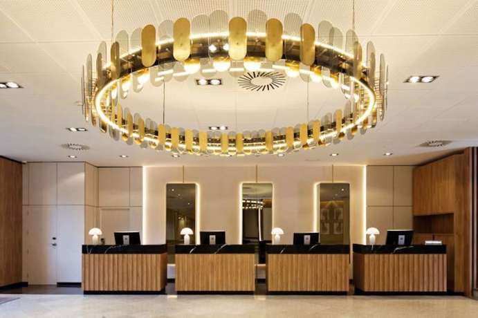 Imagen de los interiores del Hotel Melia Avenida América. Foto 19