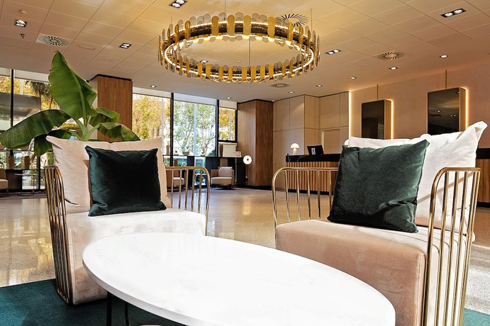 Imagen de los interiores del Hotel Melia Avenida América. Foto 20