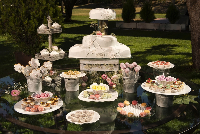 Imagen de los exteriores del Hotel Melia Barajas. Foto 12