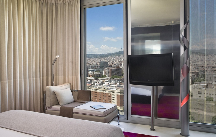 Imagen de la habitación del Hotel Melia Barcelona Sky. Foto 8