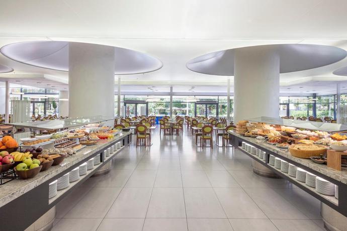 Imagen del bar/restaurante del Hotel Melia Benidorm. Foto 3