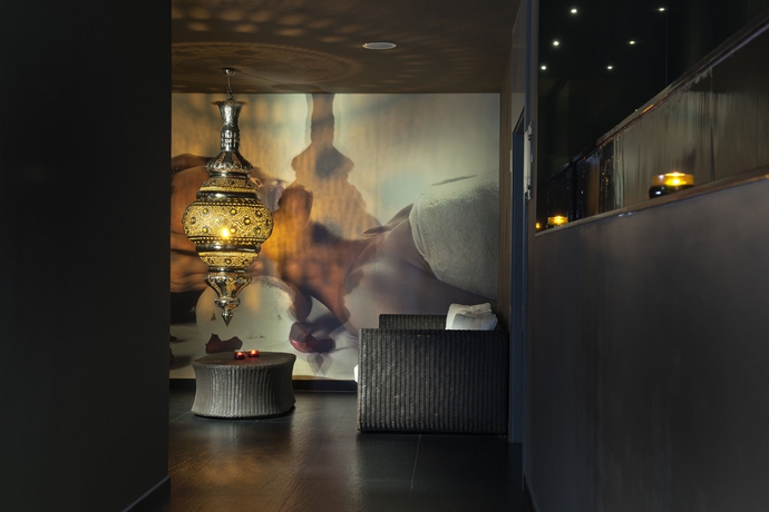 Imagen de la piscina del Hotel Melia Braga and Spa. Foto 13