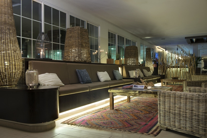 Imagen de los interiores del Hotel Melia Cala Galdana - Menorca. Foto 16