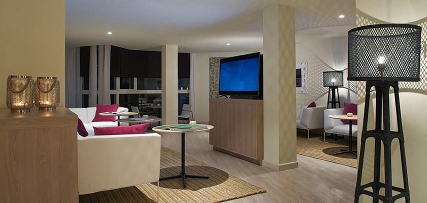Imagen de los interiores del Hotel Melia Cala Galdana - Menorca. Foto 19