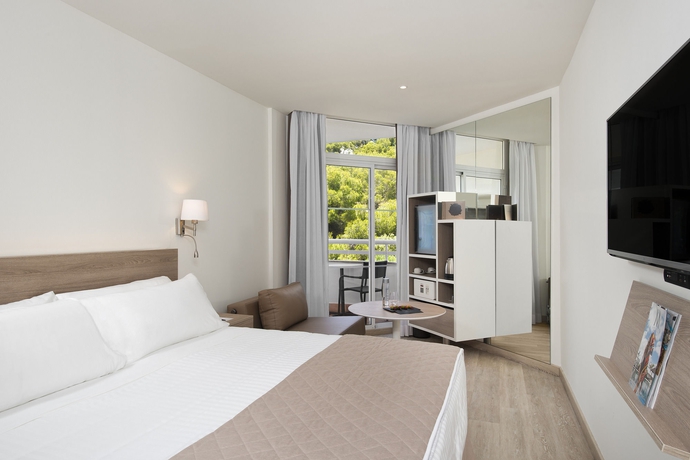 Imagen de la habitación del Hotel Melia Cala Galdana - Menorca. Foto 7