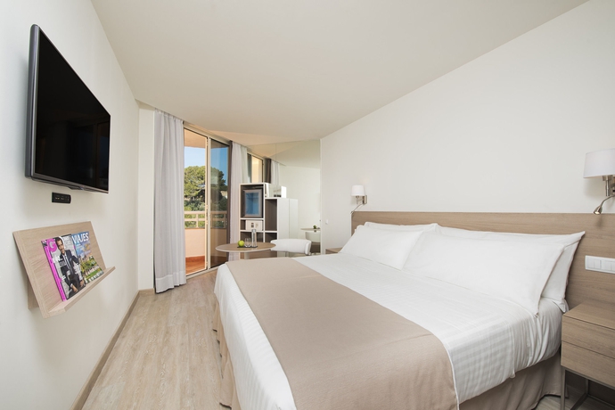 Imagen de la habitación del Hotel Melia Cala Galdana - Menorca. Foto 10